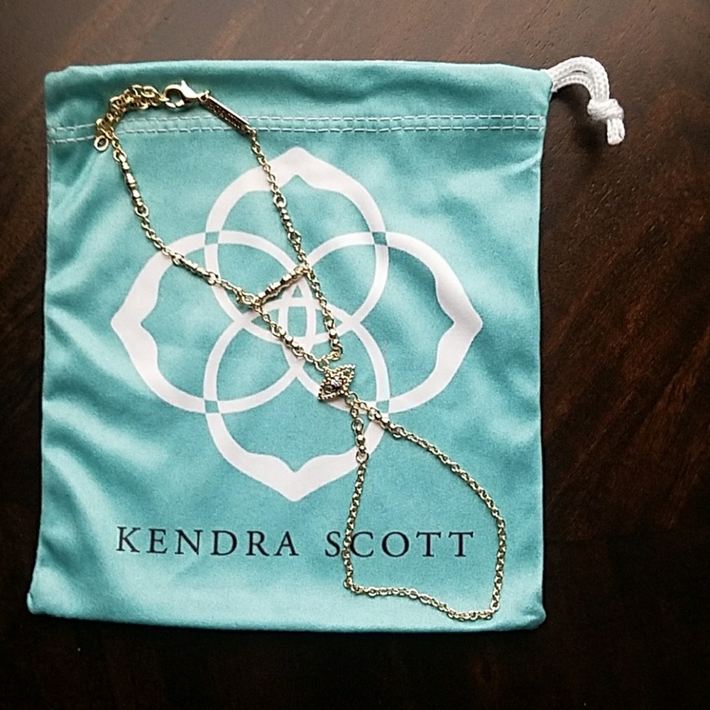 Kendra Scott hand bracelet